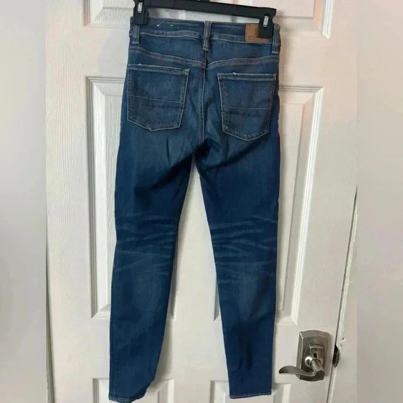 American Eagle Womans Super Strech Jeans. Size 0 - Picture 6 of 6